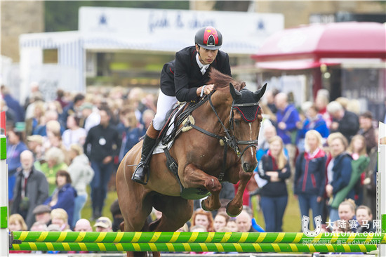 大师云集华天夺冠!堪称全明星赛的英国“马术三项大师赛”.jpg
