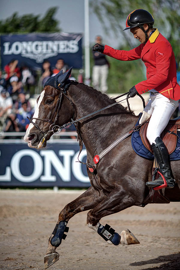 马术世界杯冠军赵志文:获胜是团队的功劳 期待进入亚运马术赛场 大陆赛马网