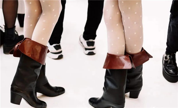 香奈儿停产!前不久那场注入马术自由与奔放、犹如骑士女孩颂歌般的大秀还历历在目 青马网大陆马 (5).jpg