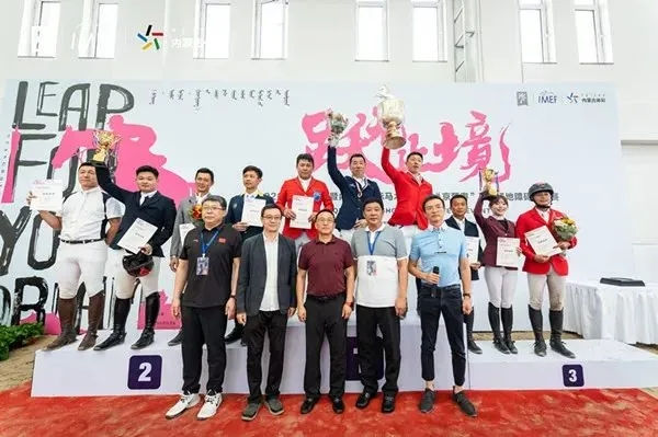 东京奥运马术骑手在呼和浩特比拼! 青马网大陆马 (3).jpg