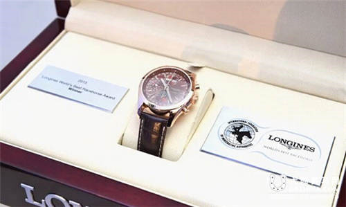 2015世界最佳赛马年终排名揭晓 美国法老第1 蒙古可汗27 (1)_副本.jpg