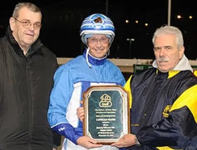 美国轻驾车赛马练马师感染新冠病毒死亡享年69岁 新泽西州首例死亡案例 大陆赛马网.jpg