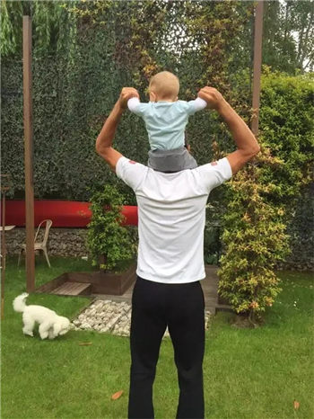 竟有这么多爱骑马的明星孩子!祝小骑士们儿童节快乐! 青马网大陆马 (1).jpg