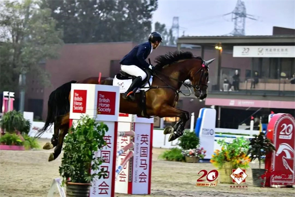 CKUR“精分”教练胡铭磊——受到学员、家长一致好评! 大陆马 (5).jpg