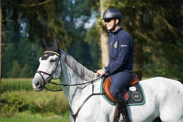 瑞典骑手稳坐马术场地障碍世界排名第一宝座 大陆马.jpg