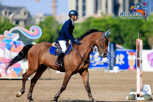 CKUR“精分”教练胡铭磊——受到学员、家长一致好评! 大陆马 (3).jpg