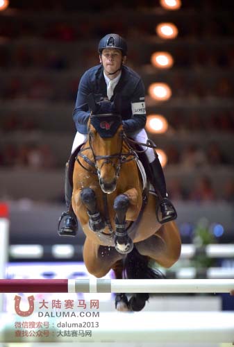 马术史新纪录——英国骑手占据场地障碍、盛装舞步、三项赛3个世界第一 大陆赛马网