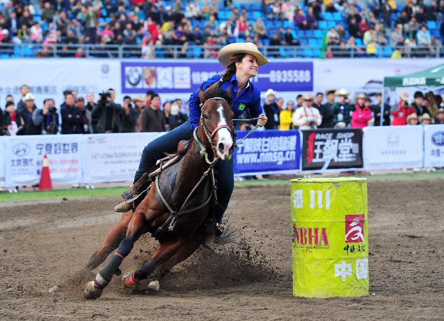 巴西队选手布鲁纳·特德斯科·科特利尼在比赛中 点击图片分享到上海滩微博