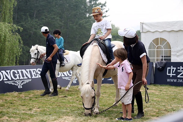 马术世界杯“亲民”体验五一黄金周 大陆赛马网