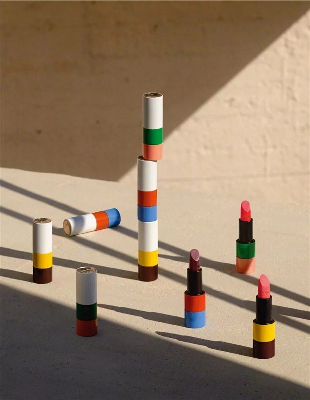 让全世界优雅女性争相单手举起“马术障碍杆”,爱马仕这么做了 青马网大陆马 (4).jpg