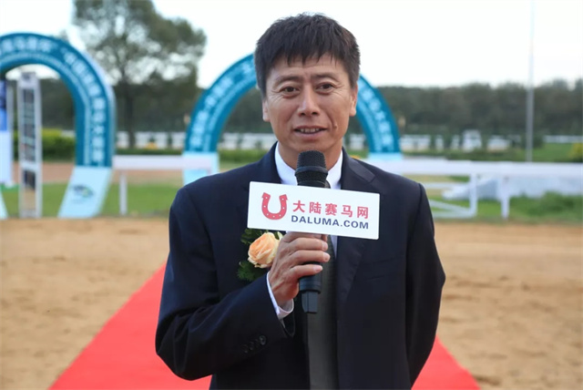 赛马巨头,玉龙,CHC,马术,赛马 (4).jpg