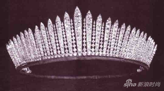 维多利亚留给伊丽莎白二世的皇冠 大陆赛马网 维多利亚留给伊丽莎白二世的皇冠