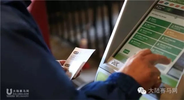 法国赛马为何这么刚?总理宣布体育赛事9月前取消,但赛马坚持5月恢复 大陆赛马网 (12).jpg