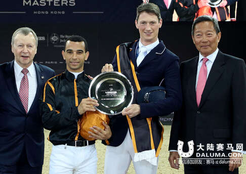 莫雷拉伙拍Daniel Deusser骑师马术接力赛摘冠.jpg