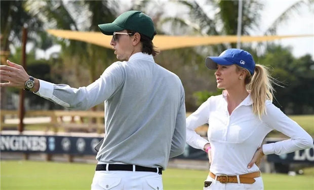 瑞士头号骑手马丁·福斯与女友成立公司 将把欧洲马带到美国 青马网大陆马.jpg