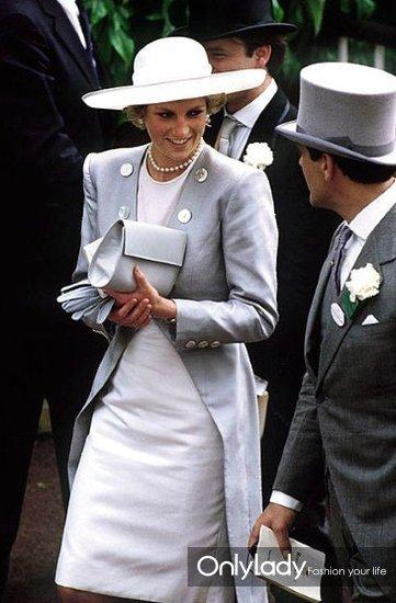 女人们如何抢走英国皇室赛马会的风头 大陆赛马网8.jpg