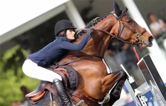 花三个亿为女儿养马,原来有钱人家这么养娃 大陆马 大陆赛马网 (10).jpg