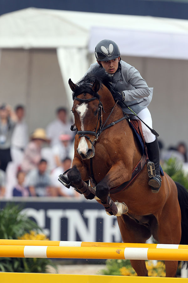 小骑手奇龙驰:马术世界杯上的老面孔 大陆赛马网