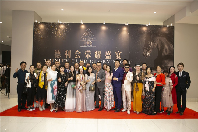 300华人马主齐聚马来西亚!德利会已成亚洲最大马主团体 大陆赛马网5.jpg