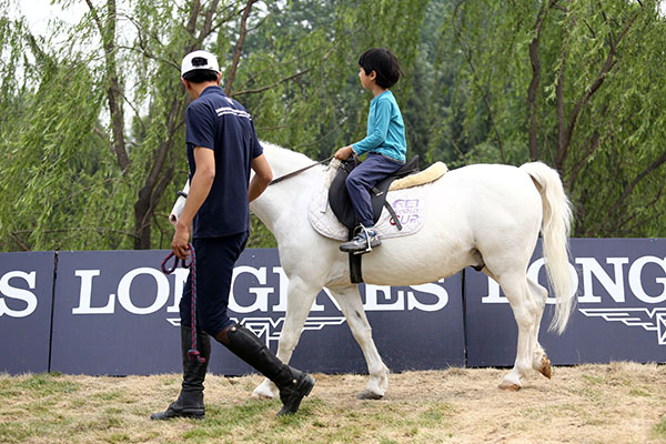 马术世界杯“亲民”体验五一黄金周 大陆赛马网