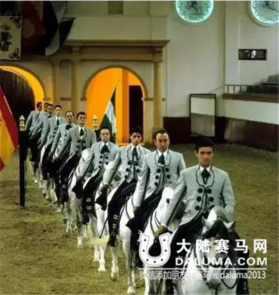 中国古代骑术始于商周 春秋盛行赛马 唐代流行马球 大陆赛马网.jpg