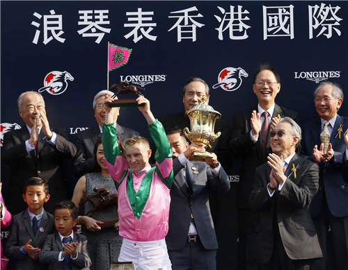 浪琴表香港短途锦标“友莹格”为港争光7.jpg