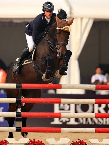 英奥运冠军：中国骑手进步大 场地可媲美欧洲