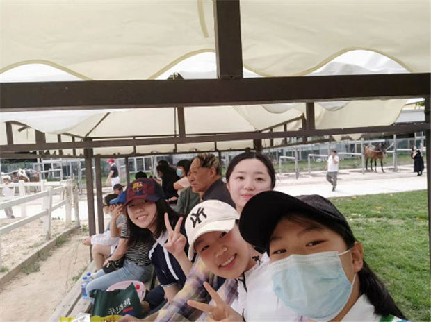 我们一起,为爱而骑!CKUR中联骑士联盟王奇琦与她心中一辈子的好朋友“雅典娜” 青马网大陆马 (5).jpg