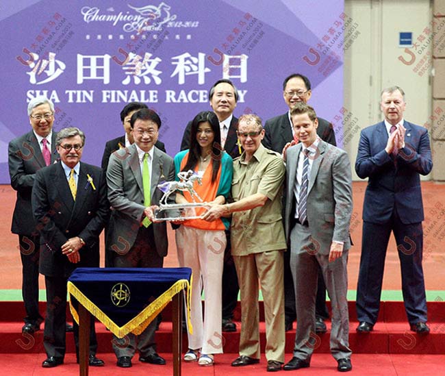 香港赛马会会员罗杰承被控洗黑钱转让香港马王所有权