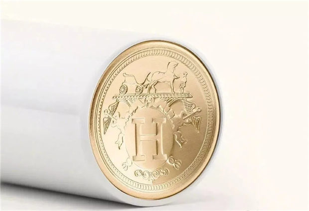 让全世界优雅女性争相单手举起“马术障碍杆”,爱马仕这么做了 青马网大陆马 (9).jpg