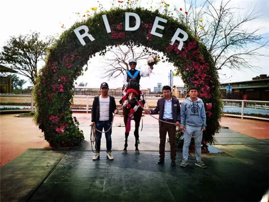 3.11中信莱德嘉丽泽马会速度赛马常规赛精选视频欣赏