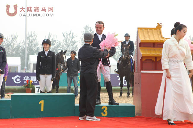 德国骑手Franz Joseph Dahlmman获135-140cm马术世界杯热身赛季军