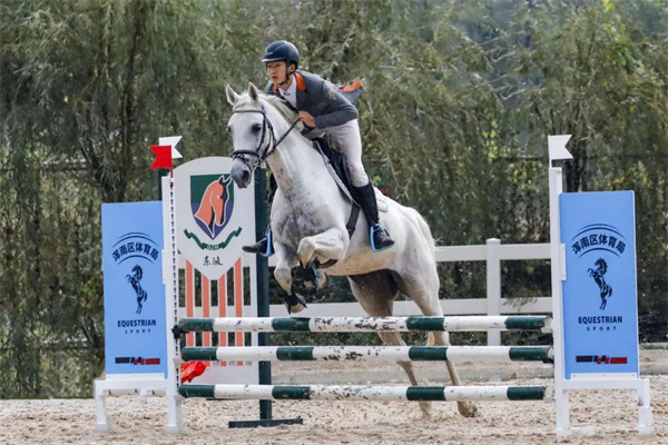 东骏马术夏令营开营 (3).jpg