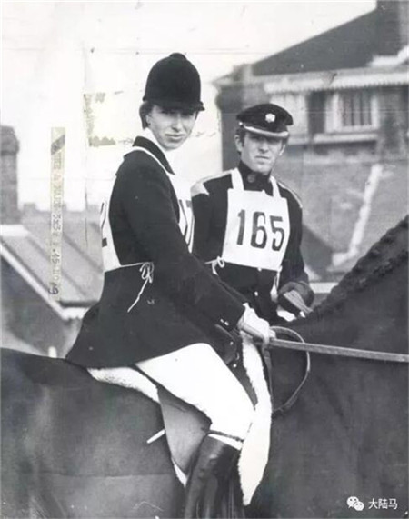 花三个亿为女儿养马,原来有钱人家这么养娃 大陆马 大陆赛马网 (21).jpg