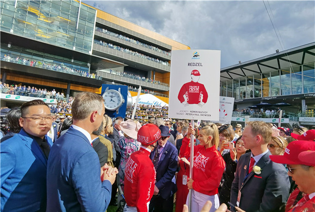 图:德利会创始人杜家安在巅峰赛现场 (2).jpg