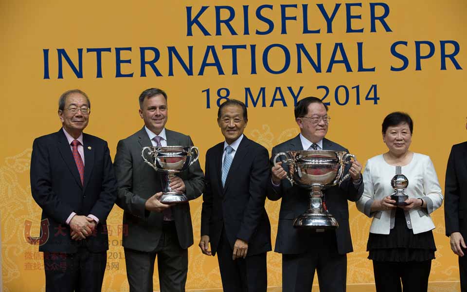 香港赛马“天久”蝉联新加坡国际赛马节KrisFlyer国际短途锦标冠军